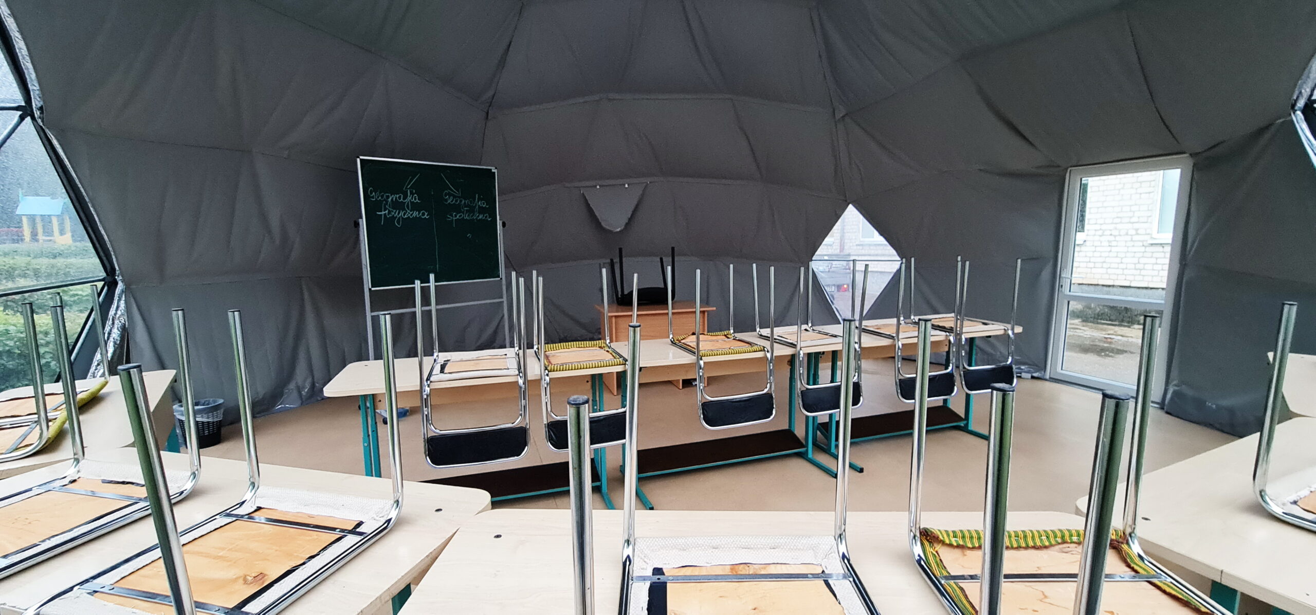 50m2 Lauko Klasė Ø8m Kupolas | Riešės pagrindinė mokykla