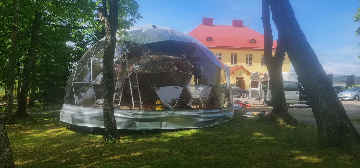 50m2 Lauko Klasė Ø8m Kupolas | Sudervės pagrindinė mokykla