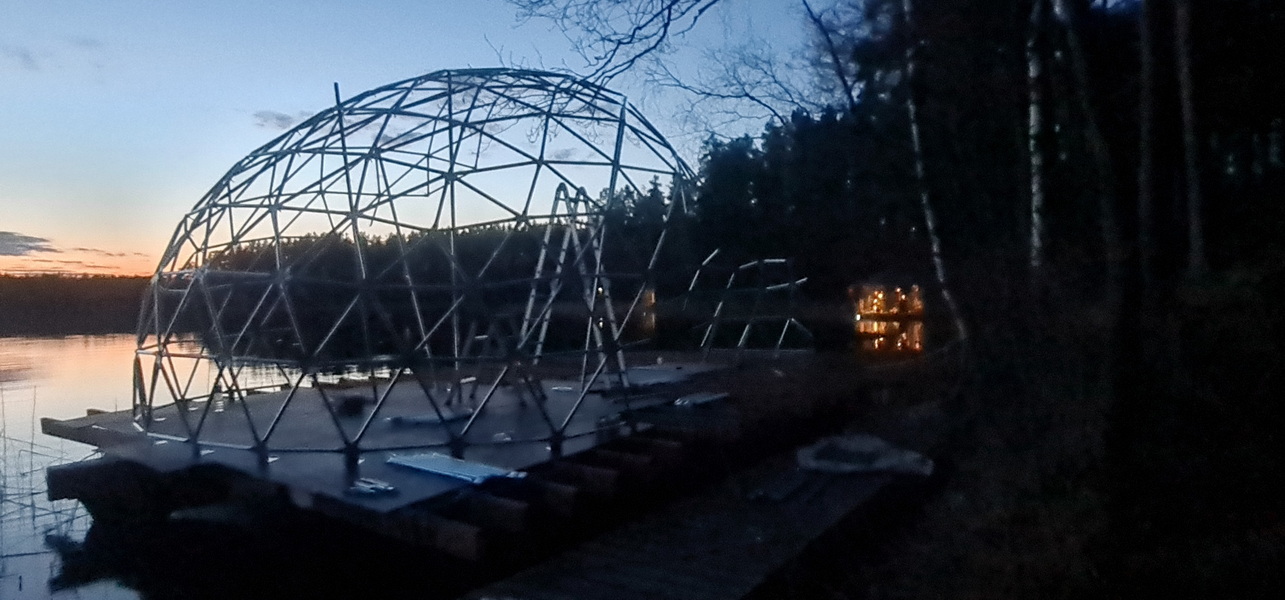 32m² Luxury GlampingBoat | Floating Dome Ø8m, Lakajai LT