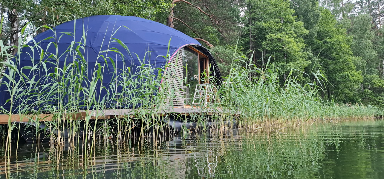 32m² Luxury GlampingBoat | Floating Dome Ø8m, Lakajai LT