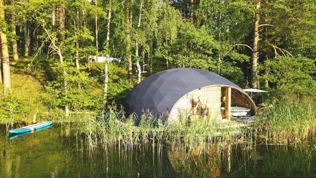 32m² Luxury GlampingBoat | Floating Dome Ø8m, Lakajai LT