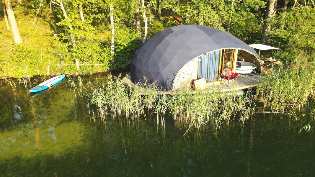 32m² Luxury GlampingBoat | Floating Dome Ø8m, Lakajai LT